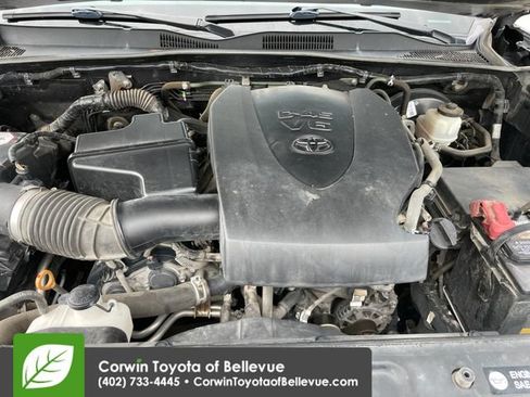 Used 2019 Toyota Tacoma TRD Sport w/ Technology Package AWD/4WD image 27
