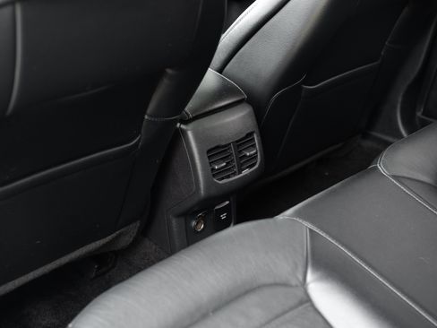 Used 2017 Ford Fusion SE w/ Equipment Group 602A FWD image 22