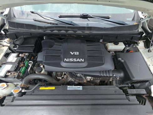 Used 2018 Nissan Titan SV w/ SV Convenience Package AWD/4WD image 17