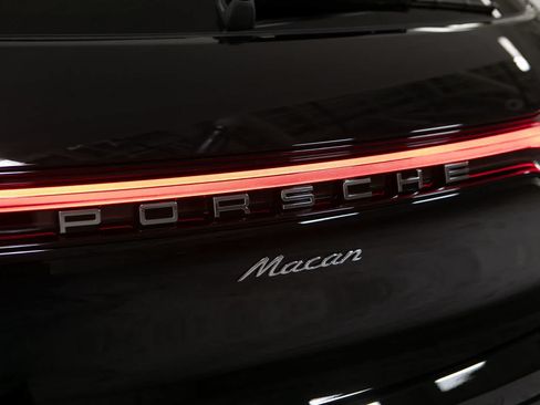 New 2026 Porsche Macan AWD/4WD image 19