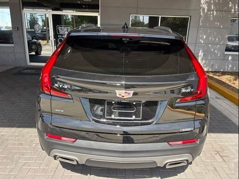 Certified 2022 Cadillac XT4 Premium Luxury w/ Enhanced Visibility Package AWD/4WD image 7