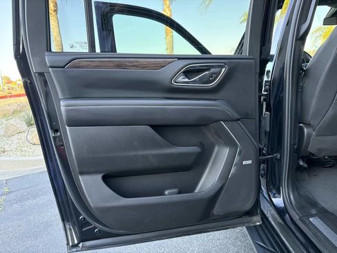 Used 2023 Chevrolet Suburban Premier RWD image 39