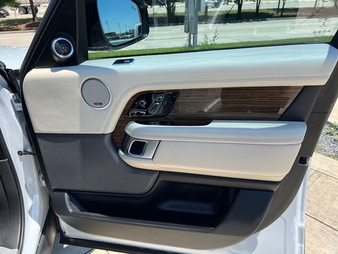 Used 2019 Land Rover Range Rover Supercharged AWD/4WD image 6