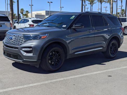 Used 2023 Ford Explorer Platinum w/ Technology Package AWD/4WD image 5