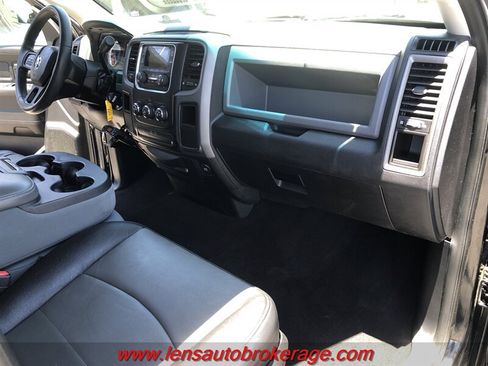 Used 2014 RAM 1500 Express RWD image 20