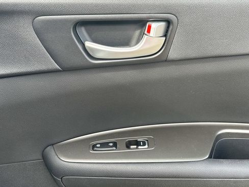 Used 2020 Kia Optima LX image 14