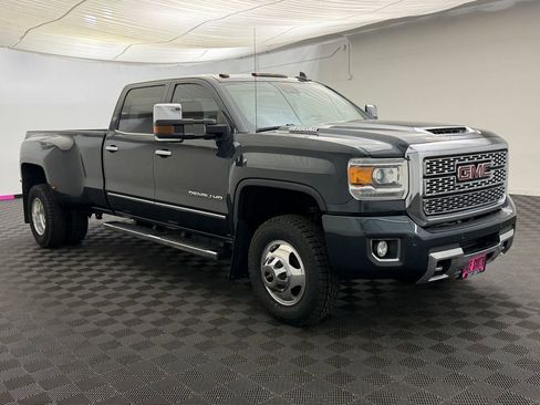 Used 2019 GMC Sierra 3500 Denali w/ Duramax Plus Package AWD/4WD image 7