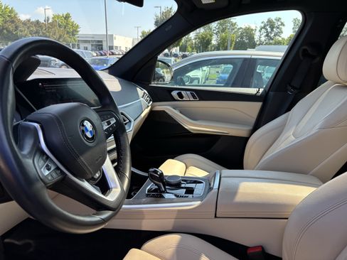 Used 2022 BMW X5 sDrive40i w/ Premium Package RWD image 32