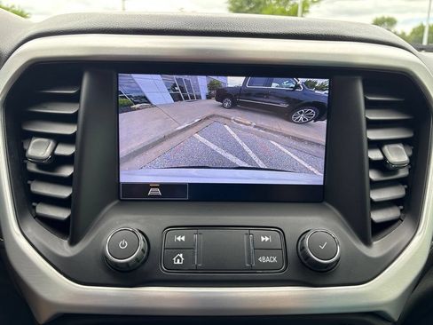 Used 2023 GMC Acadia SLT FWD image 63