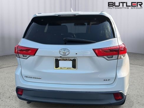Used 2018 Toyota Highlander XLE FWD image 8