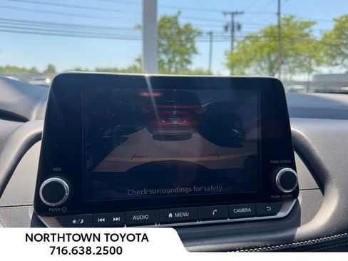Used 2025 Nissan Rogue SV AWD/4WD image 11