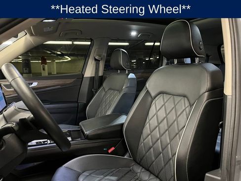 Used 2025 Volkswagen Atlas SEL Premium R-Line image 20