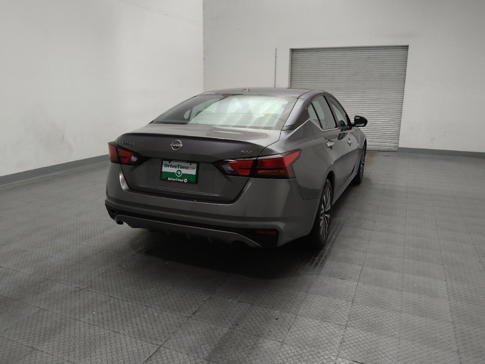 Used 2024 Nissan Altima 2.5 SV FWD image 7