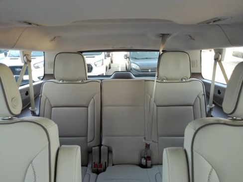 Used 2023 GMC Yukon XL Denali image 32