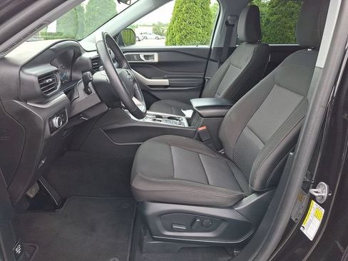 Used 2023 Ford Explorer XLT AWD/4WD image 15