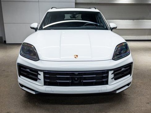 Certified 2025 Porsche Cayenne S AWD/4WD image 12