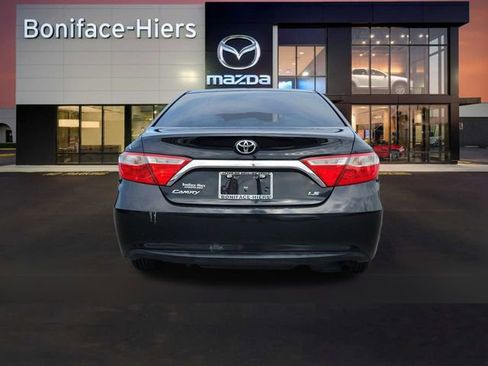 Used 2016 Toyota Camry LE image 6