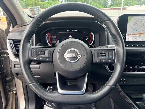 Used 2022 Nissan Rogue Platinum w/ Head-Up Display Package FWD image 30