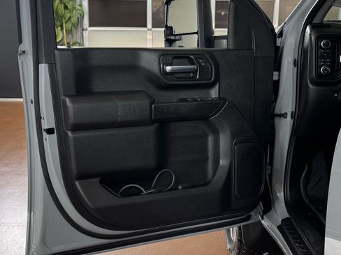 Used 2025 Chevrolet Silverado 2500 Custom w/ Custom Value Package image 16