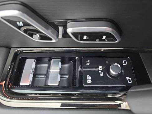 New 2026 Land Rover Range Rover Sport Dynamic SE AWD/4WD image 28