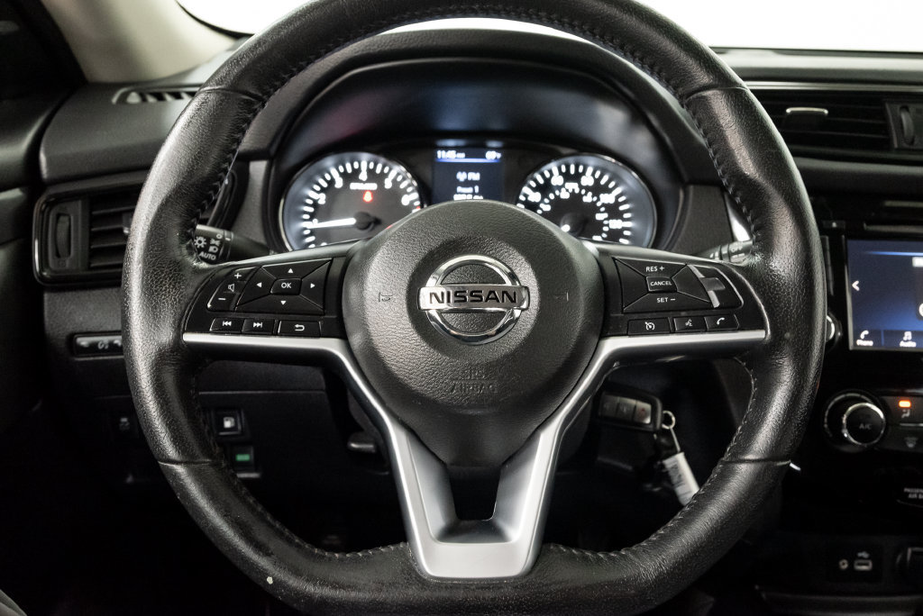 Used 2020 Nissan Rogue S w/ Special Edition Package FWD image 12