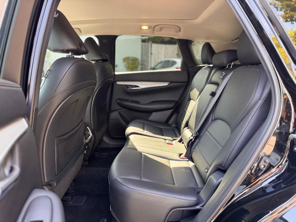 Used 2020 INFINITI QX50 Luxe w/ Cargo Package AWD/4WD image 23