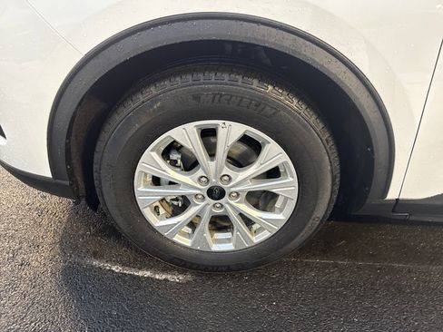 Used 2025 Ford Escape Active image 16