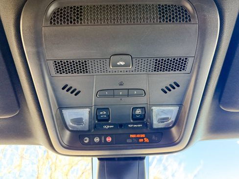 Used 2022 Cadillac XT5 Premium Luxury w/ LPO, ONYX Package image 34