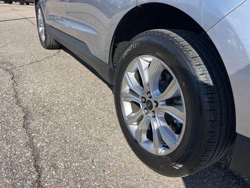 Certified 2024 Ford Edge Titanium image 29