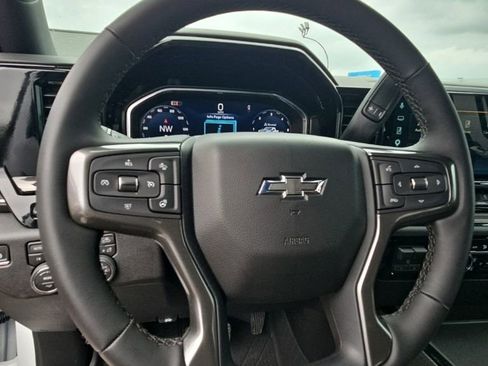 Used 2026 Chevrolet Silverado 2500 ZR2 AWD/4WD image 14