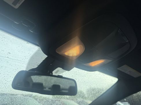 Used 2015 Chrysler 200 S w/ Comfort Group image 11