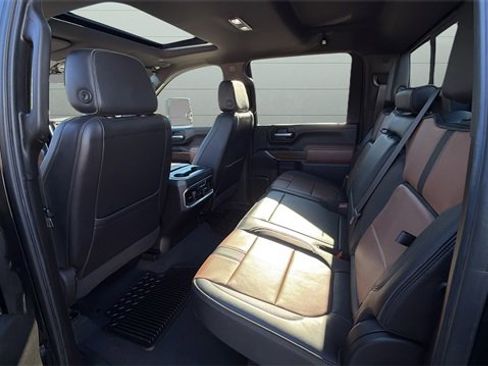 Used 2021 Chevrolet Silverado 3500 High Country image 27