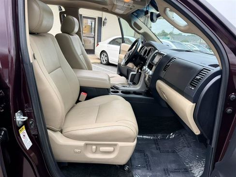 Used 2014 Toyota Sequoia Limited AWD/4WD image 11