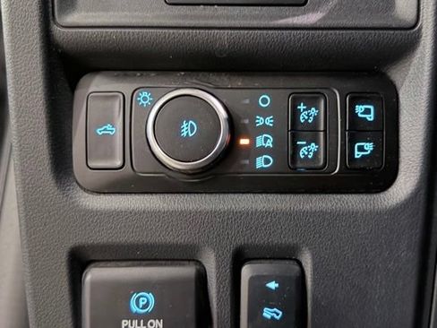 Used 2025 Ford F150 Lariat AWD/4WD image 33