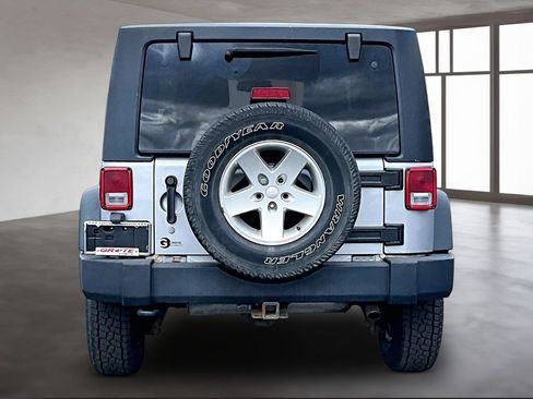 Used 2013 Jeep Wrangler Sport AWD/4WD image 5