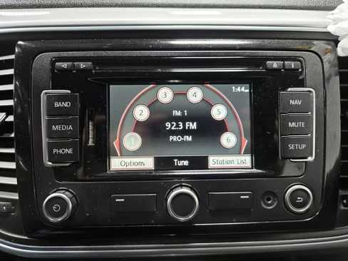 Used 2013 Volkswagen Beetle 2.5 image 22