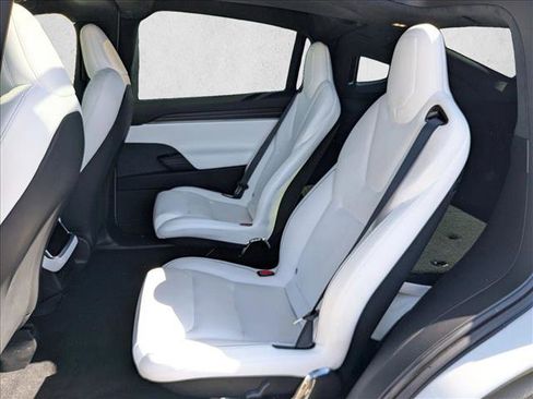 Used 2023 Tesla Model X Plaid image 19