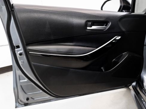 Used 2020 Toyota Corolla XLE image 54