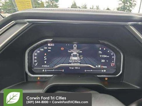 Used 2024 GMC Sierra 3500 Denali w/ Technology Package image 9