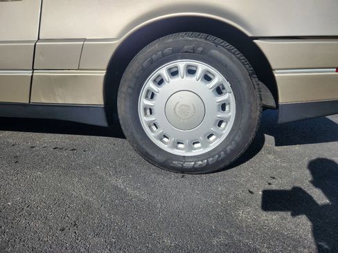 Used 1993 Cadillac Allante image 33