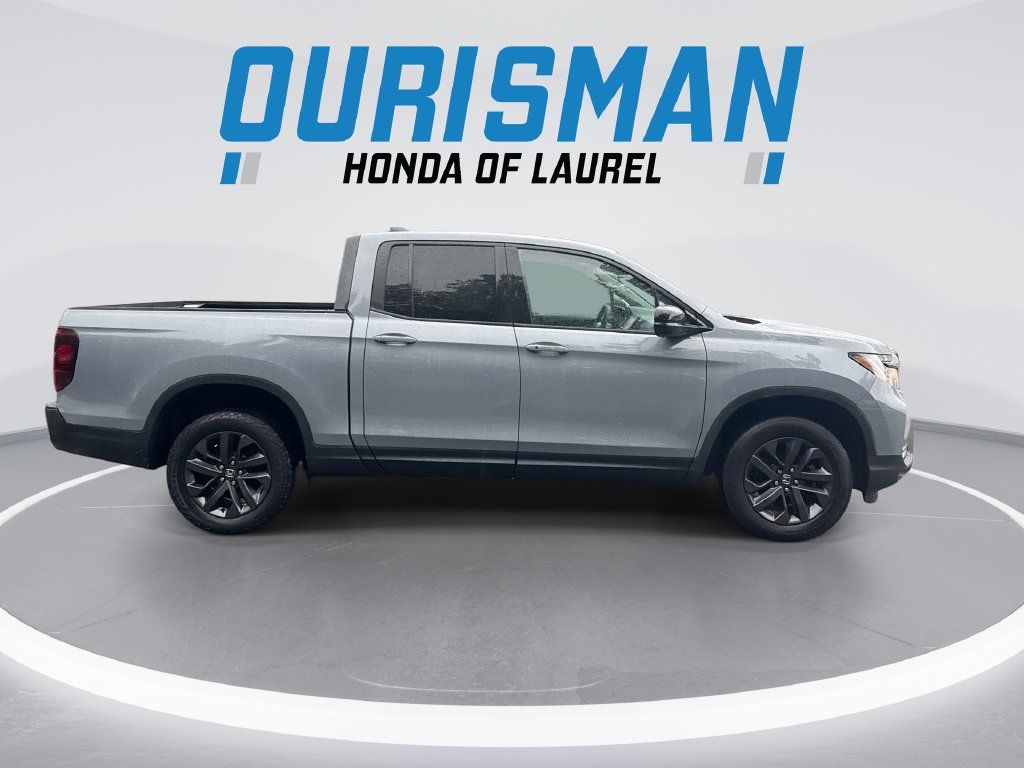 Used 2023 Honda Ridgeline Sport image 9