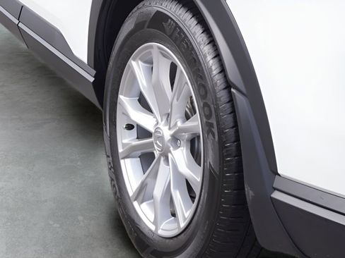 Used 2024 Honda CR-V EX image 9