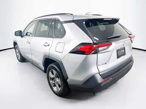 Used 2022 Toyota RAV4 XLE image 5