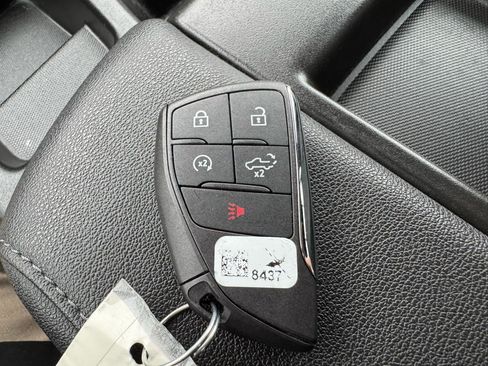 Used 2024 Chevrolet Silverado 1500 LT image 25