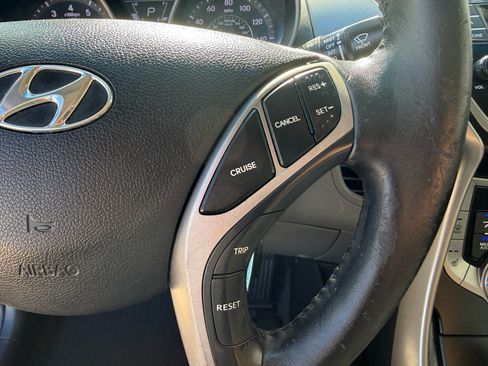 Used 2013 Hyundai Elantra Limited FWD image 15