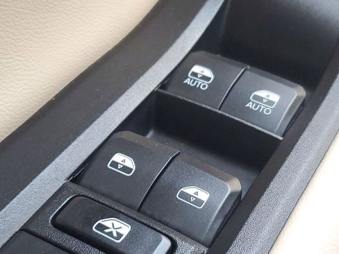 Used 2022 Jeep Grand Cherokee Limited w/ Luxury Tech Group II image 34