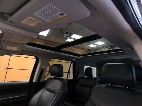 Used 2025 Ford Expedition Active AWD/4WD image 20