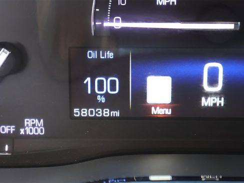 Used 2017 Cadillac XT5 Luxury w/ Driver Awareness Package image 24