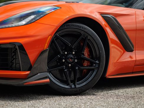 Used 2019 Chevrolet Corvette ZR1 RWD image 8