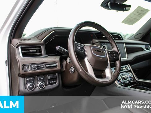 Used 2024 GMC Yukon Denali image 17